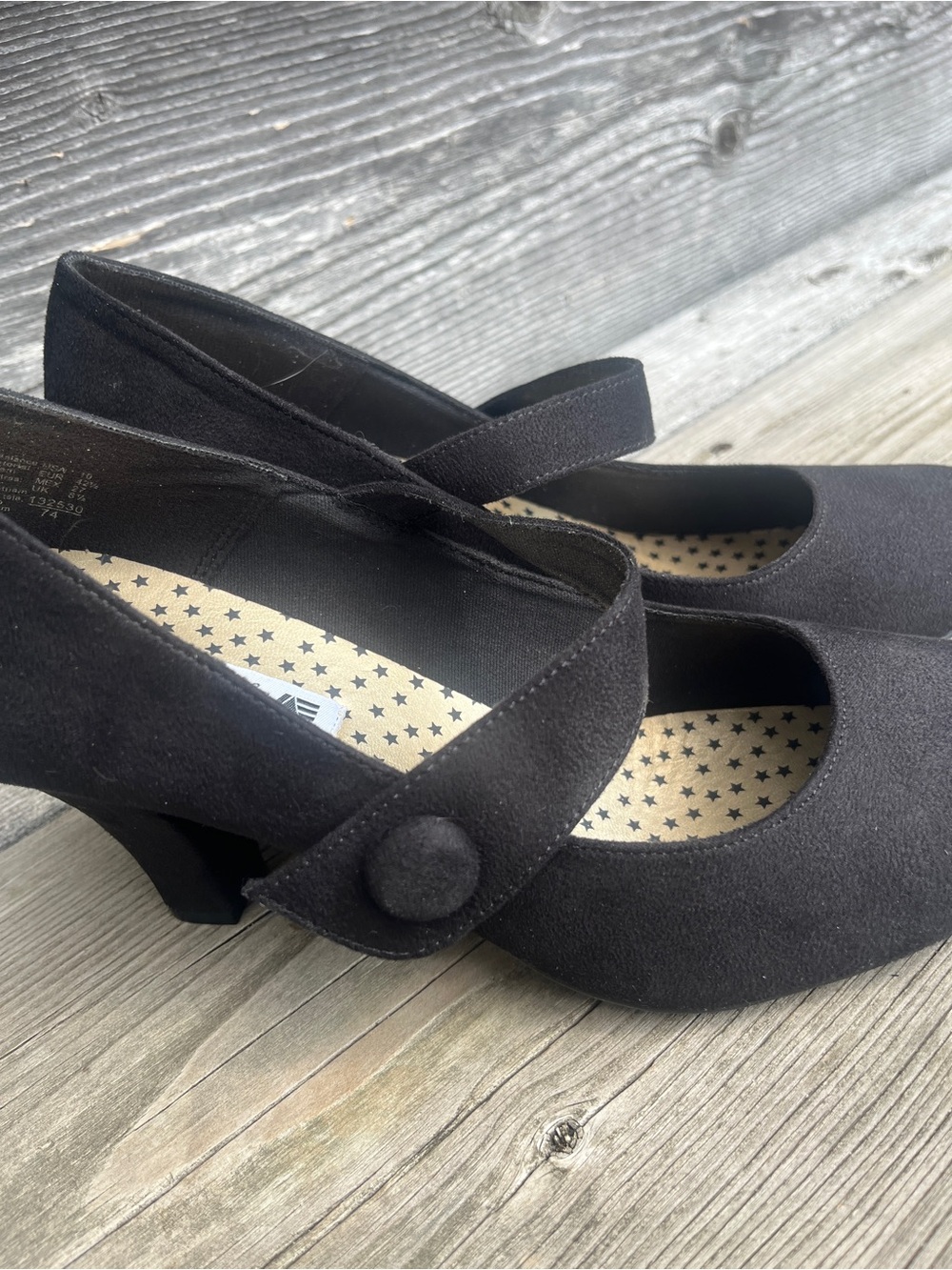 American Eagle Outfitters Black Mary Jane Heels with Star Insole